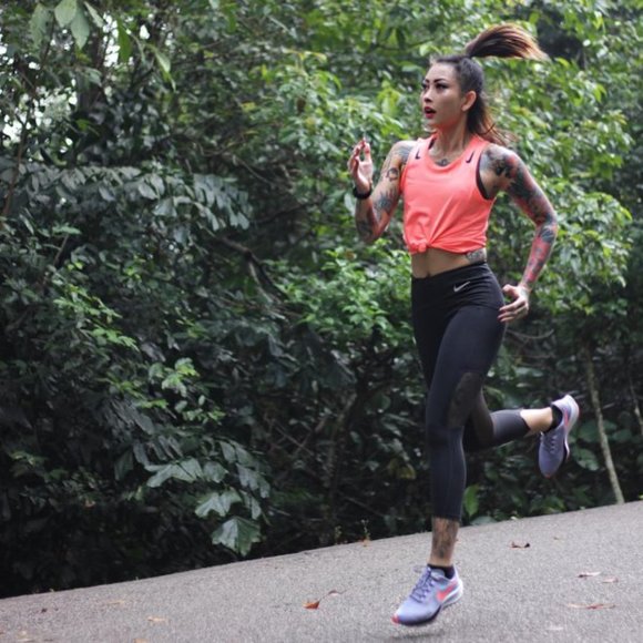 Nike AeroSwift Running Singlet - Picture 3 of 6